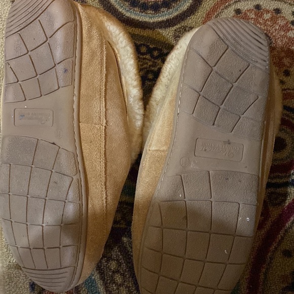 Suede with sheepskin lined Australian slippers, size 11 - Picture 2 of 3